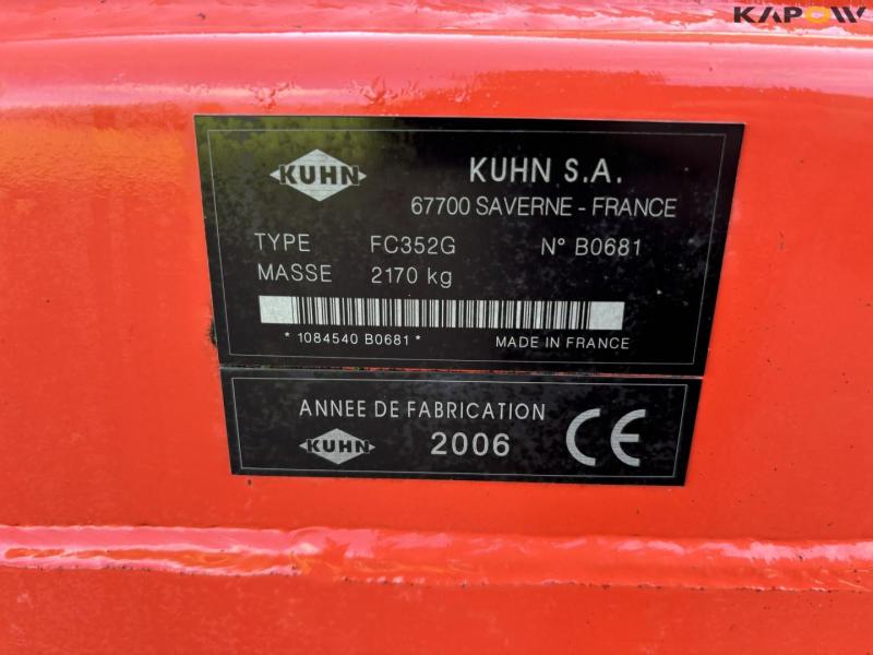 Kuhn FC352G windrower 34
