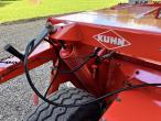 Kuhn FC352G windrower 25