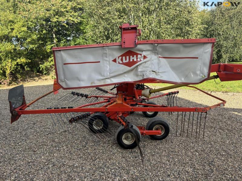 Kuhn GA 7822 rotary rake 18