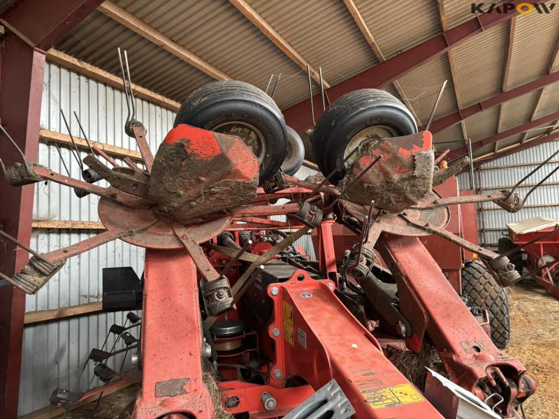 Kuhn GF 13012 DigiDrive tedder 11