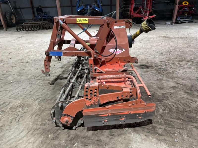 Kuhn HR3002D power harrow 4