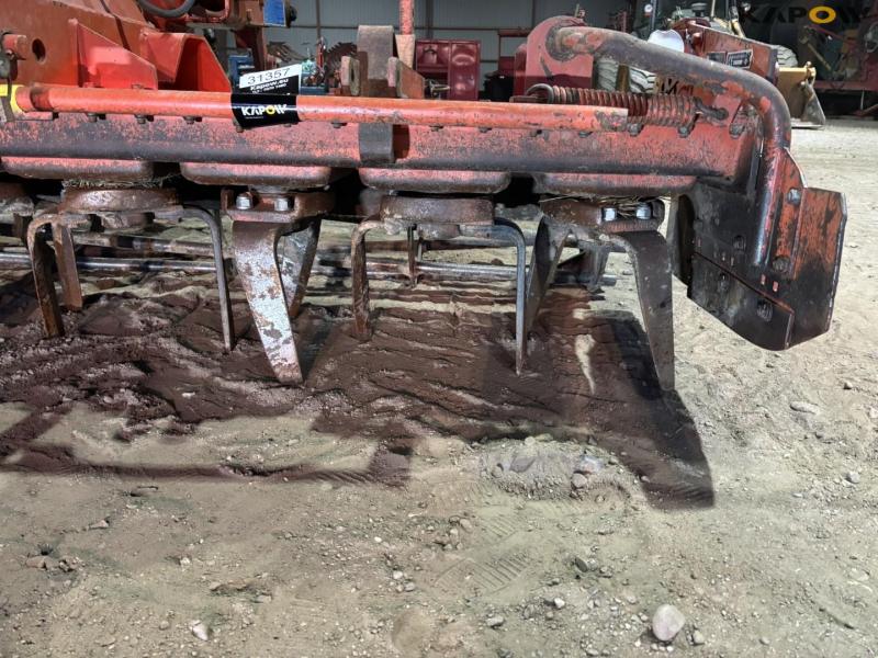 Kuhn HR3002D power harrow 9