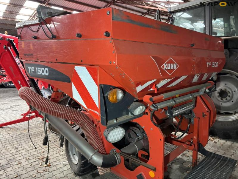 Kuhn HR6004 + TF1500 power harrow seeding set 49