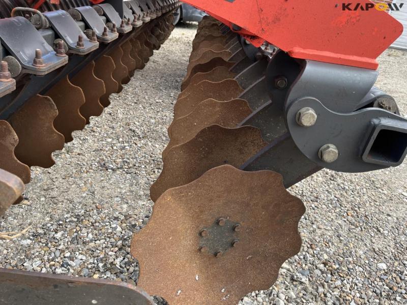 Kuhn Optimer 503 R disc harrow with seed drill 16