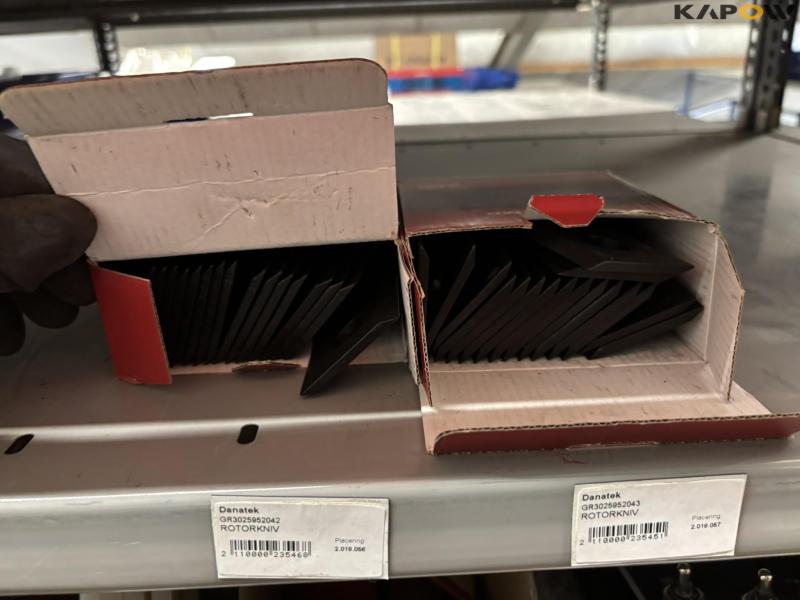 Kuhn spare parts - new 1
