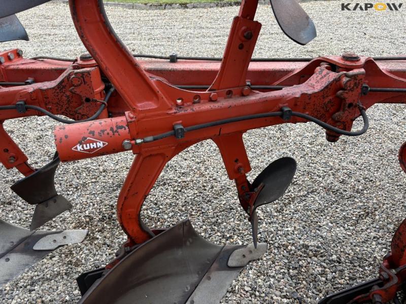 Kuhn Vari-Master 152 5 furrow plough 27
