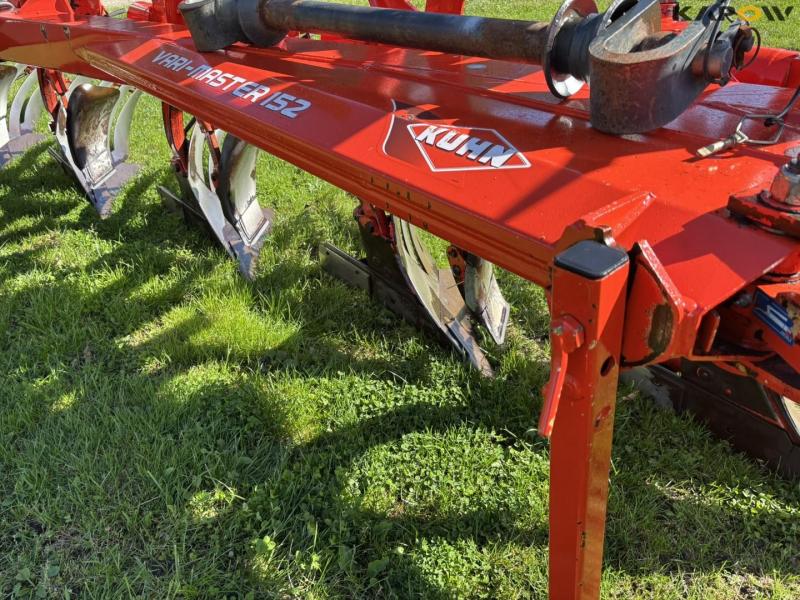Kuhn Vari-Master 152 rake reversible plough 20