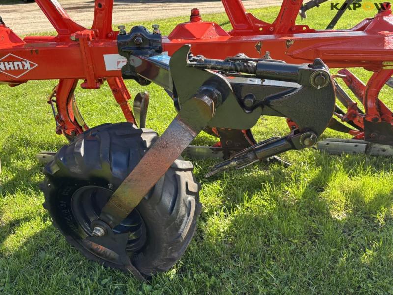 Kuhn Vari-Master 152 rake reversible plough 24