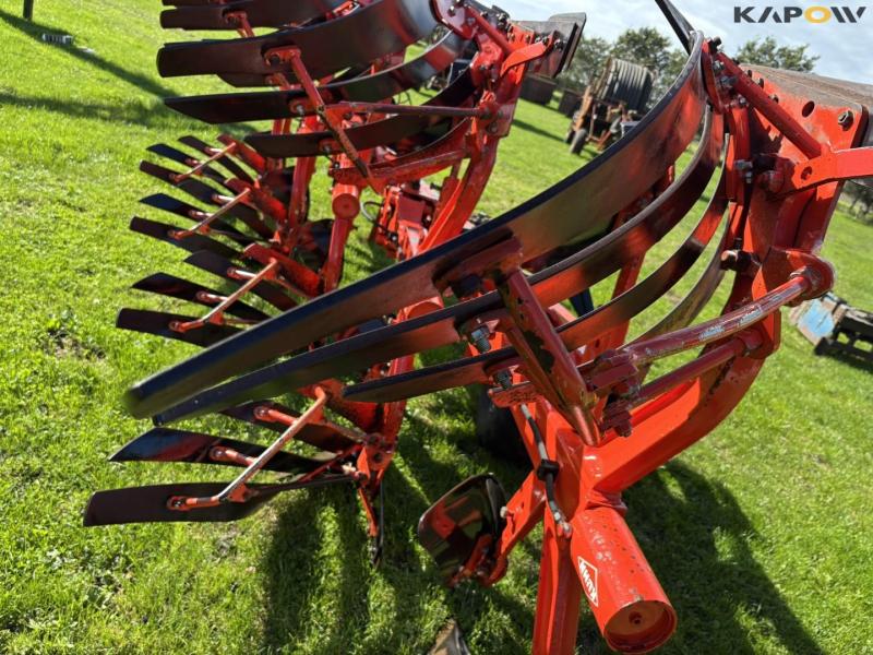 Kuhn Vari-Master 152 rake reversible plough 32