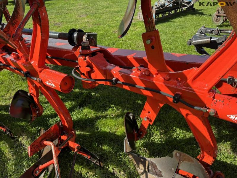 Kuhn Vari-Master 152 rake reversible plough 41