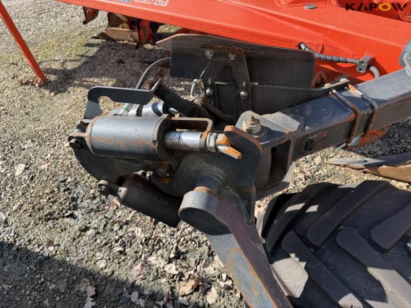 Kuhn Vari-Master 153 plow 16