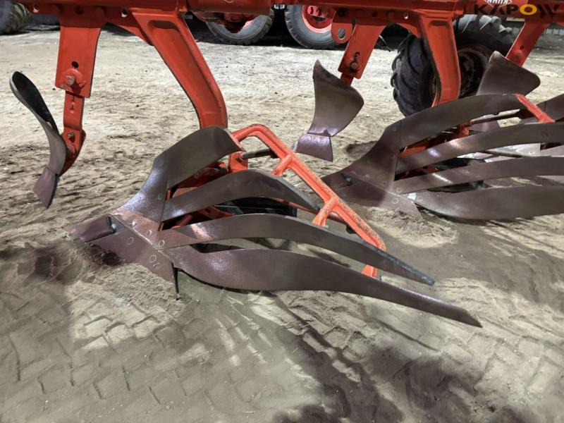 Kuhn vario-master 153 5 furrow plough 46