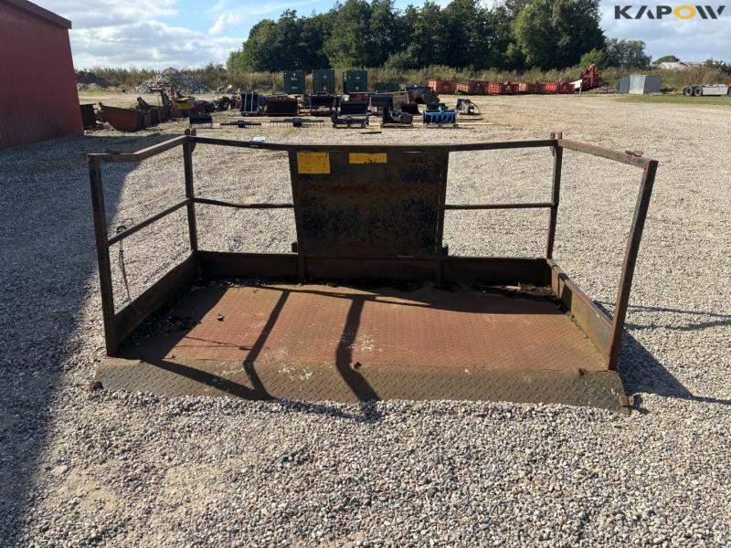 Basket for pallet forks 2
