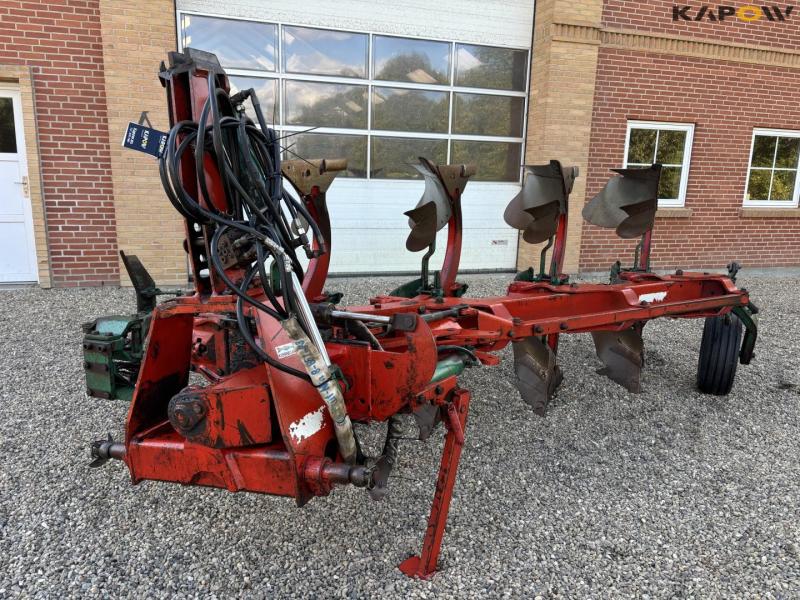 Kverneland 4-furrow EG85 reversible plow 1