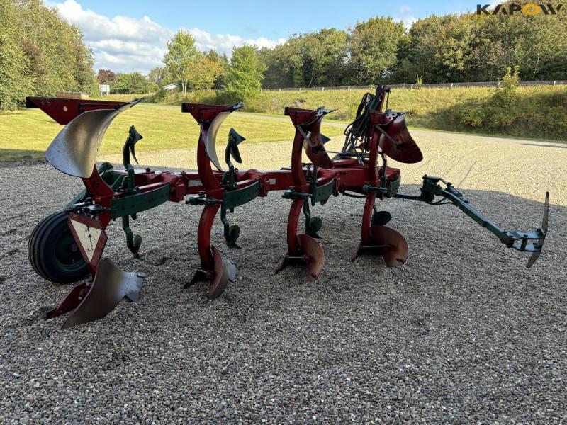 Kverneland 4-furrow EG85 reversible plow 5