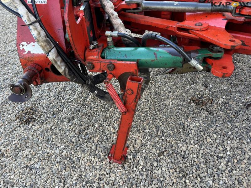 Kverneland 4-furrow EG85 reversible plow 52