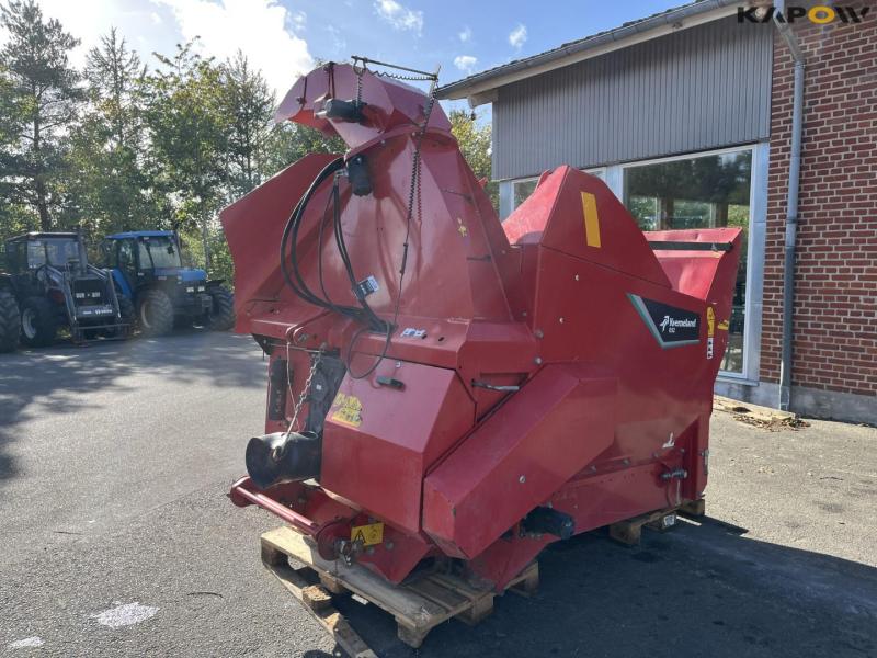 Kverneland 852 straw chopper 1