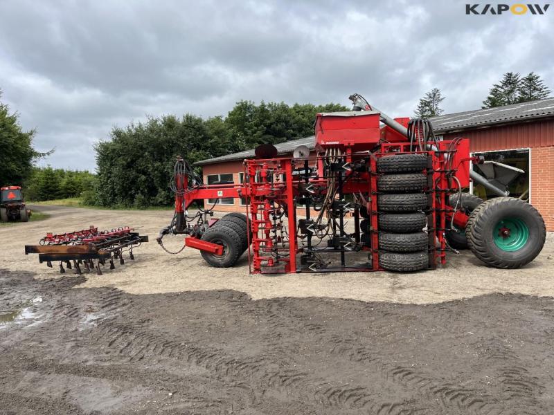 Kverneland Accord + Einböck Seed Machine + Snail 8