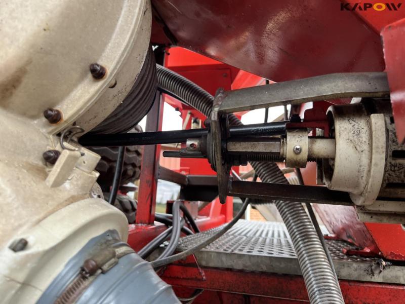 Kverneland Accord + Einböck Seed Machine + Snail 41