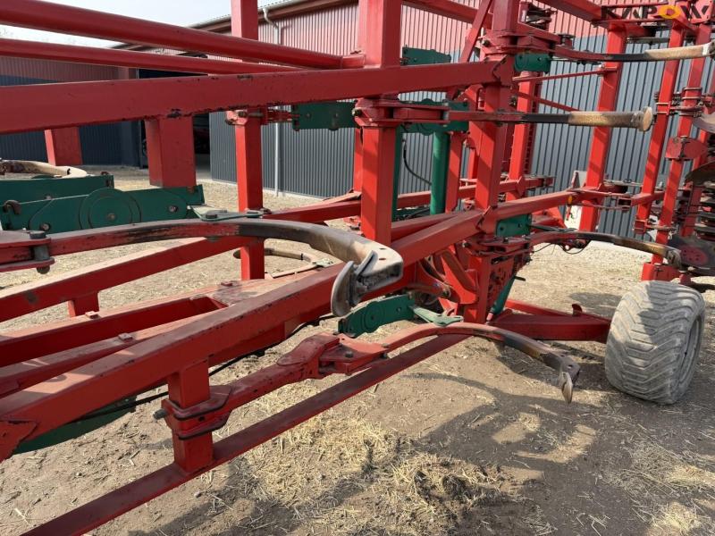 Kverneland CTC stubble harrow 9