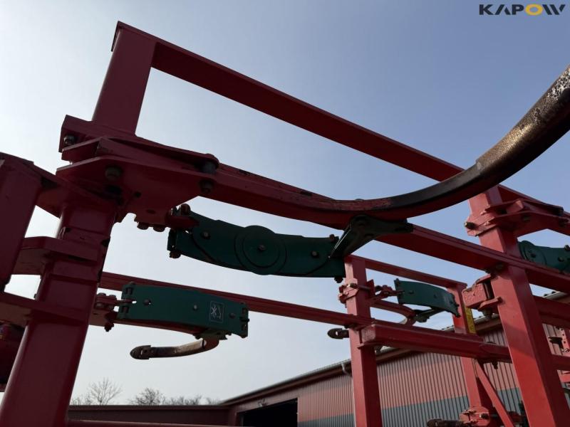 Kverneland CTC stubble harrow 13