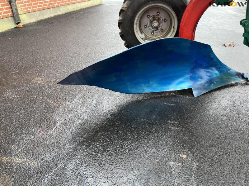 Kverneland EG 6 furrow reversible plough 27