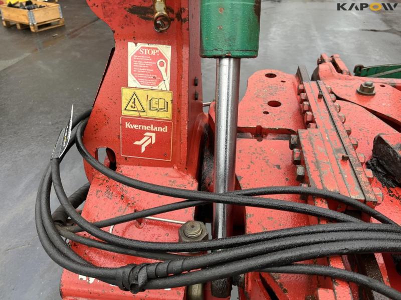 Kverneland EG100 5 furrow plough 10