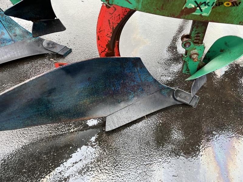Kverneland EG100 5 furrow plough 15