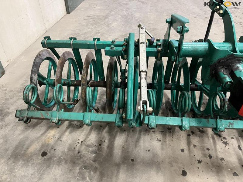 Kverneland EG100 6 furrow reversible plough with soil packers 19