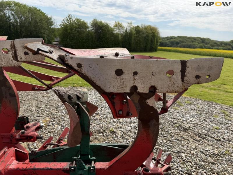 Kverneland EG100 furrow plough 22