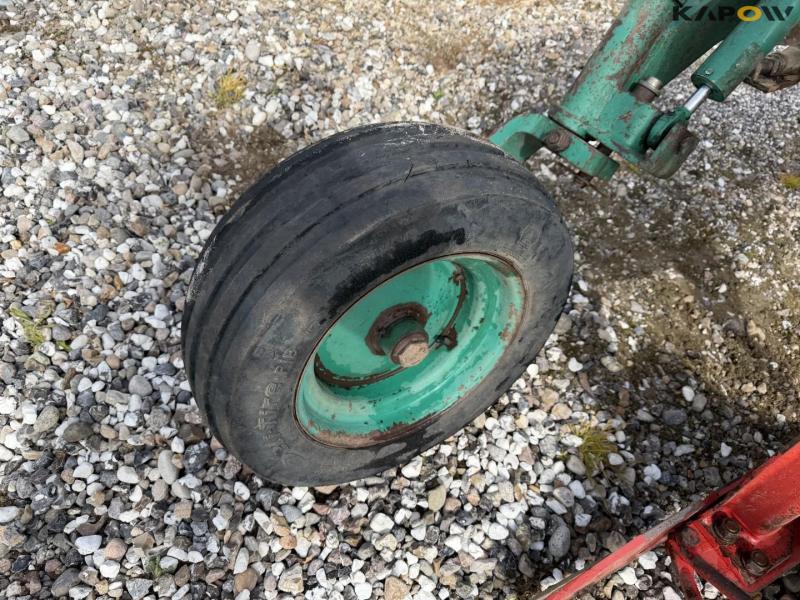 Kverneland EG100 furrow plough 47