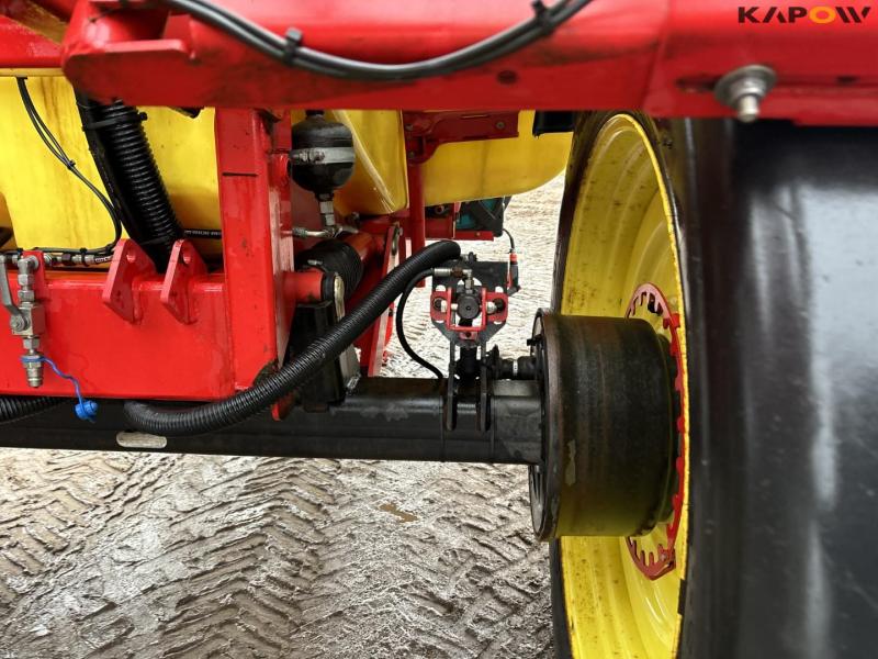 Kverneland IXtrack C60 sprayer 23