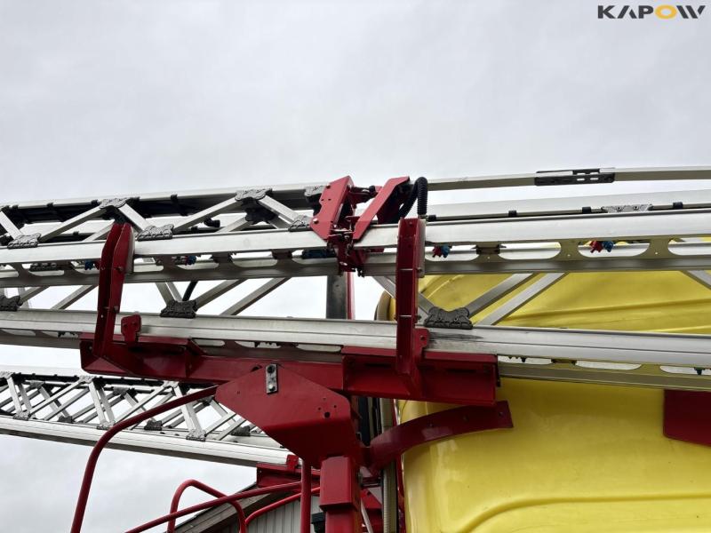 Kverneland IXtrack C60 sprayer 35