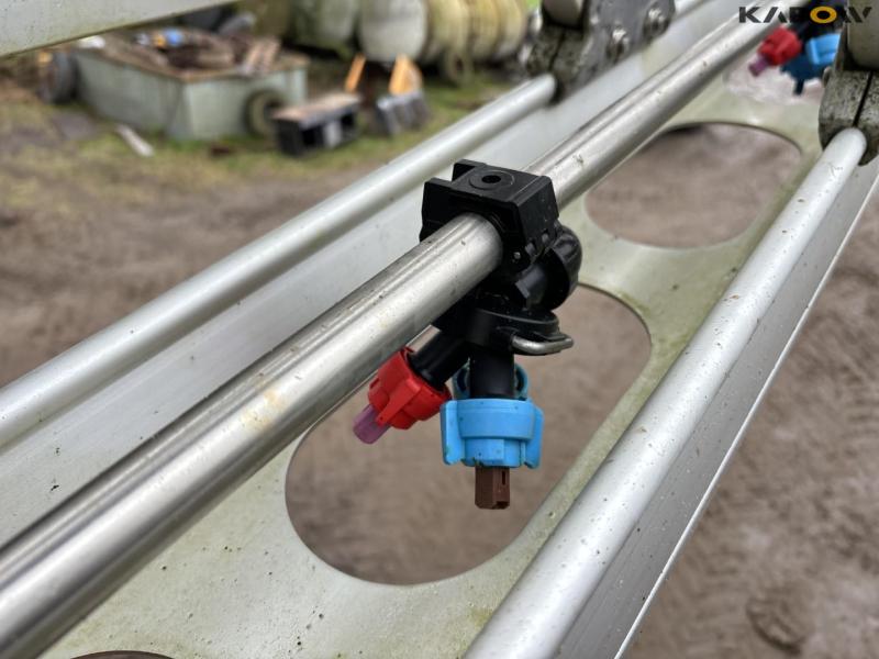 Kverneland IXtrack C60 sprayer 52