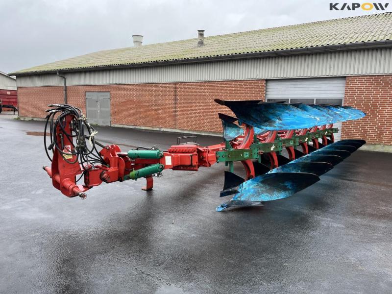 Kverneland PG100 7 furrow reversible plough 1
