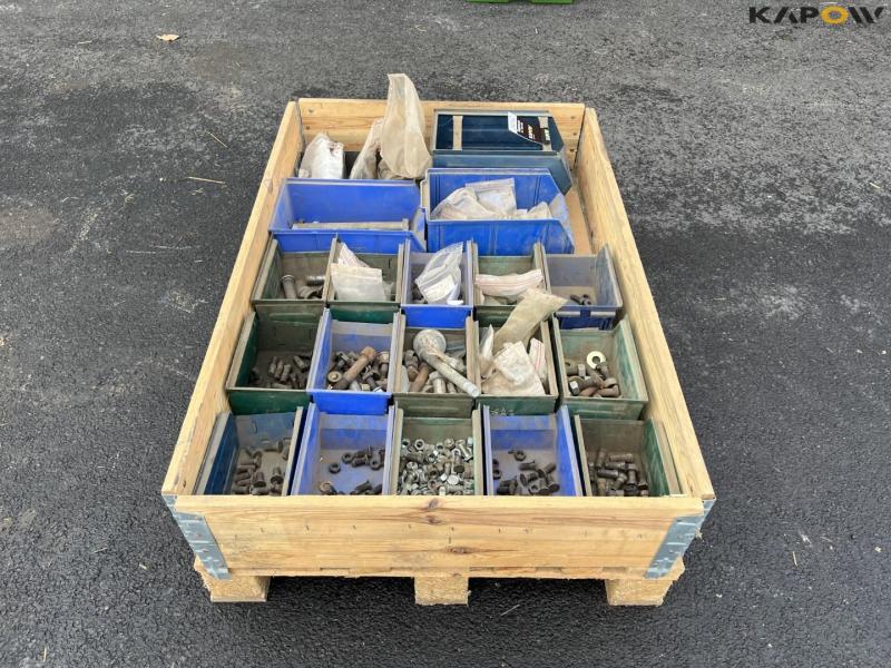 Kverneland plough bolts 10