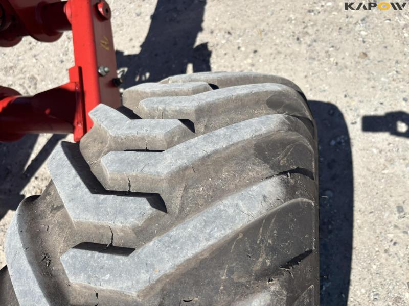 Kverneland PW 100 8 furrow reversible plough 48