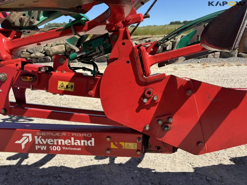Kverneland PW 100 8 furrow reversible plough 79