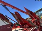 Kverneland PW 100 8 furrow reversible plough 32