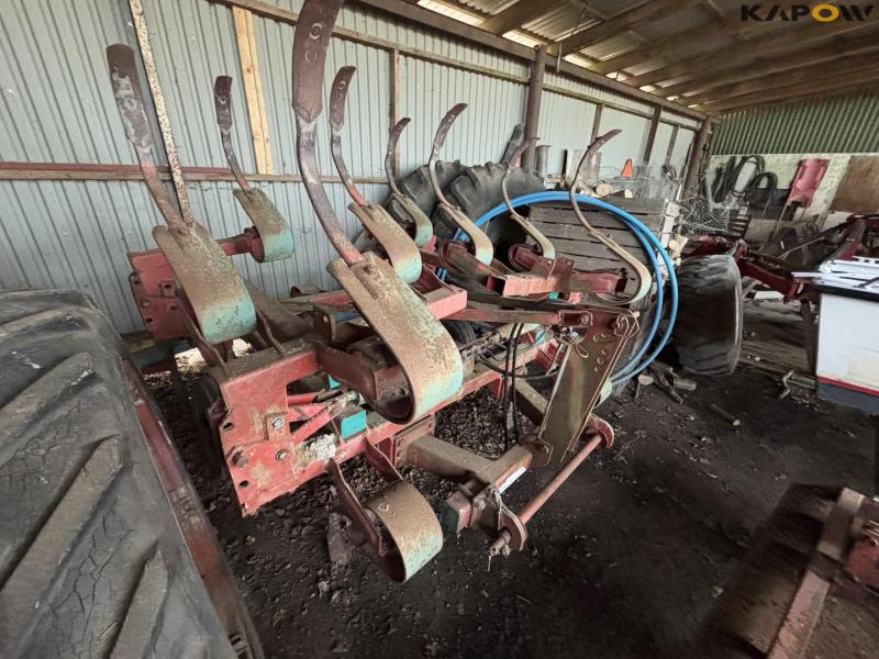 Kverneland stubble harrow 17 teeth 5