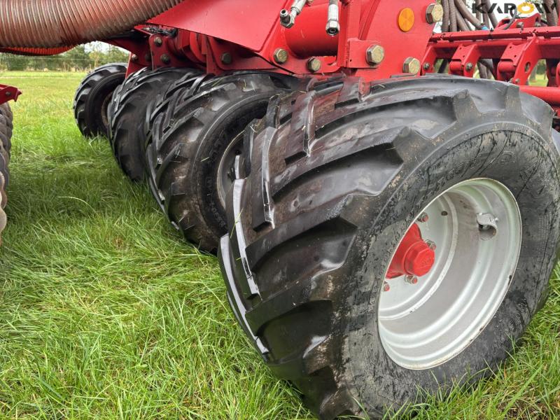 Kverneland U-Drill 4000 plus with HE-VA pits 62