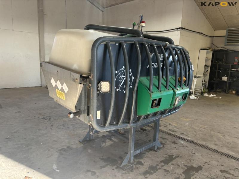 Kyndestoft front tank with computer 3