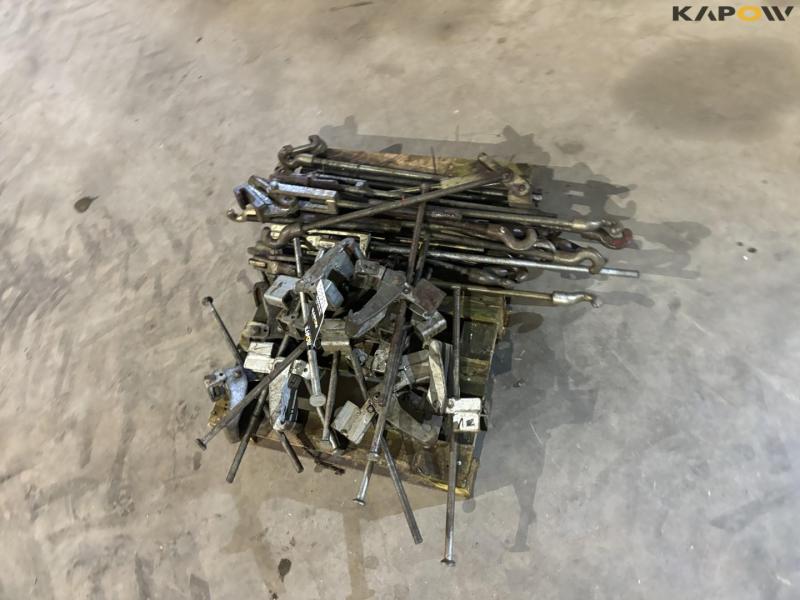 Locks for twin wheels 8