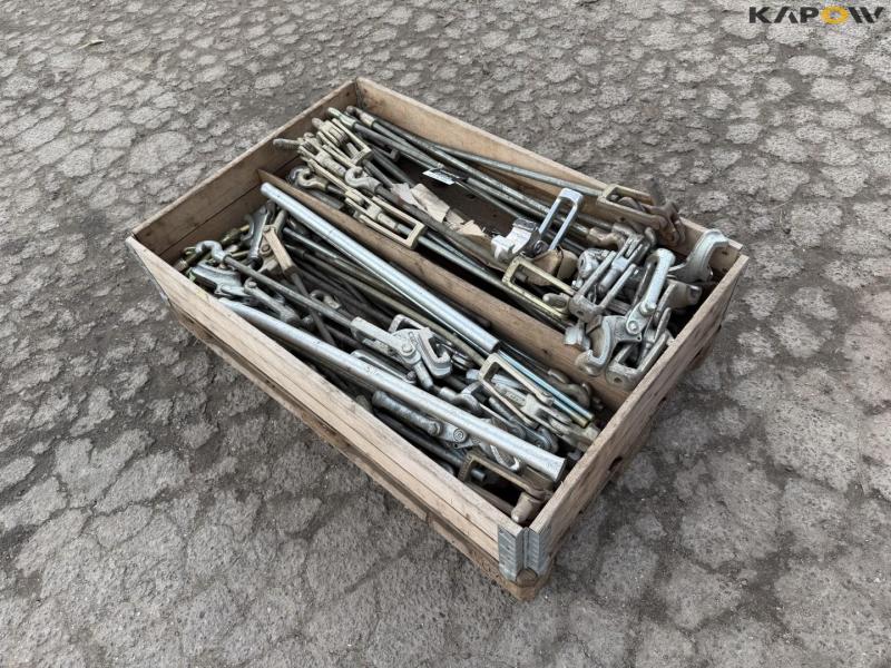 Locks for twin wheels 5