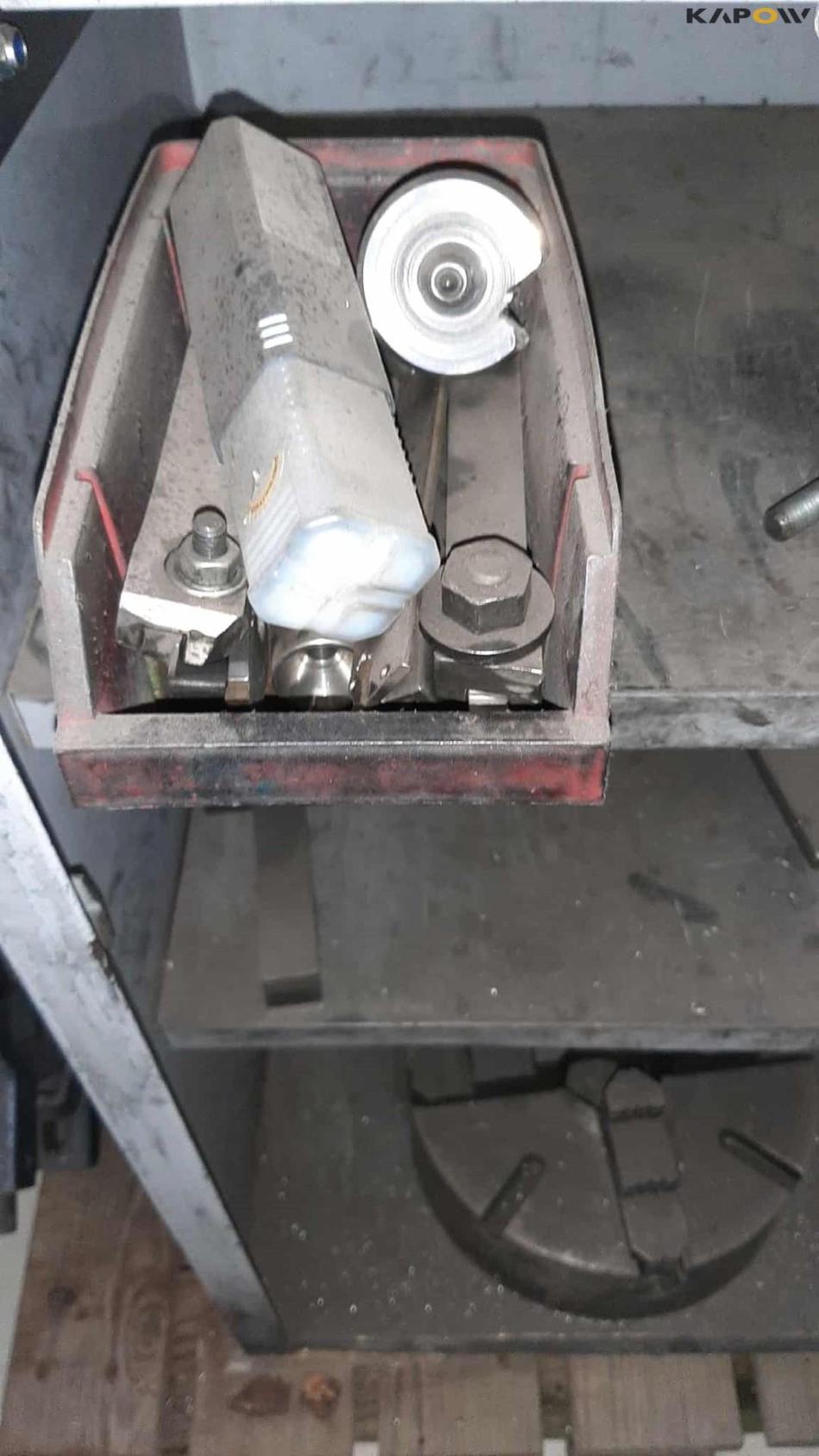 Labor 200S lathe with equipment 8