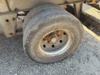 Flatbed truck with brakes on 1 axle 18