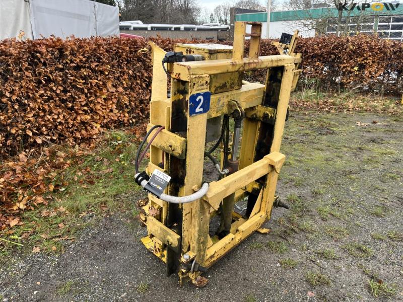 Laigaard snow plow hitch for truck with remote control 7