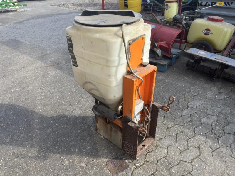 Lehner salt spreader 7