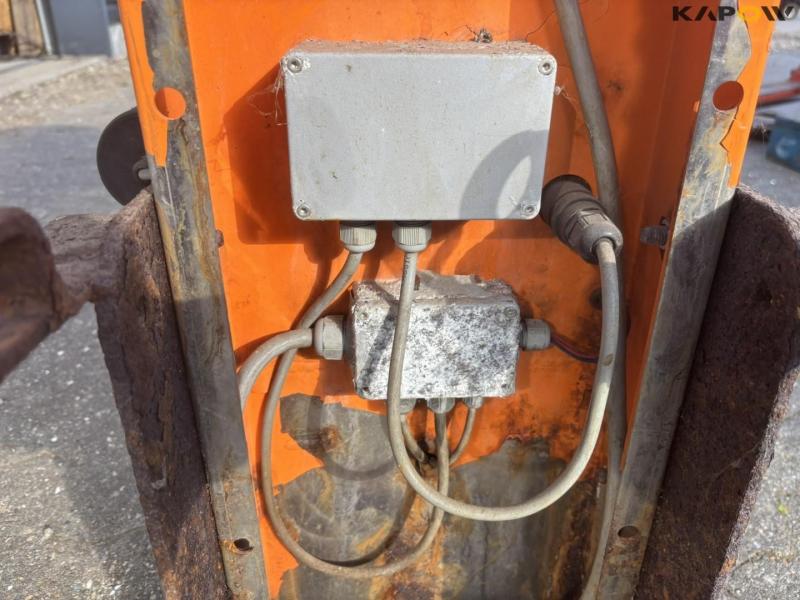 Lehner salt spreader 19