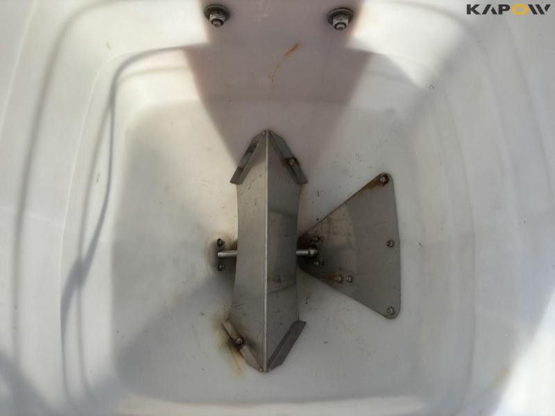 Lehner salt spreader 24